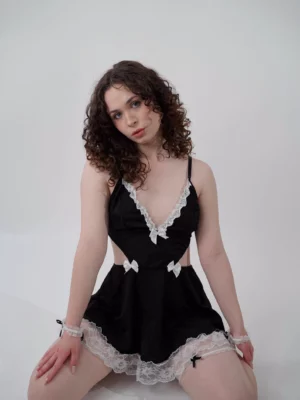 Sexy Maid Outfit2